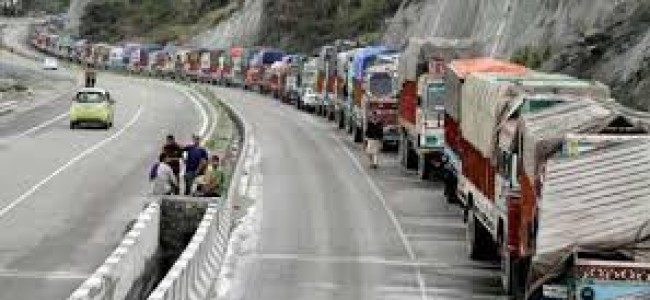 Multiple Landslides Block Jammu-Srinagar National Highway, Hundreds Of Trucks Stranded
