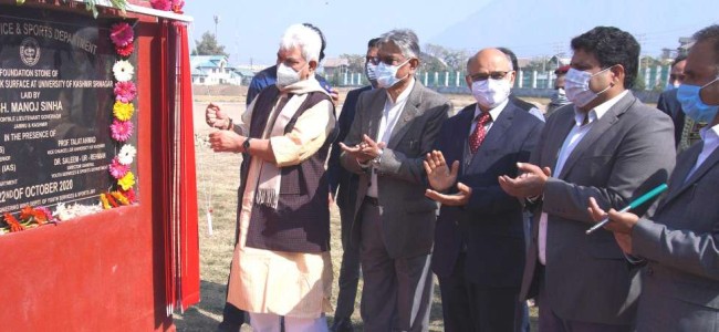 Lt Governor visits University of Kashmir  Inaugurates new Administration Block worth Rs 14.58 cr, Multipurpose Gymnasium Block costing Rs 2.35 cr