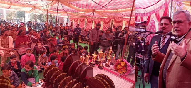 Advisor Farooq Khan stresses to adopt sports culture for healthy, disciplined life