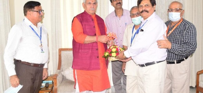 Former Minister, Bharat Vikas Parishad delegation call on Lt Governor