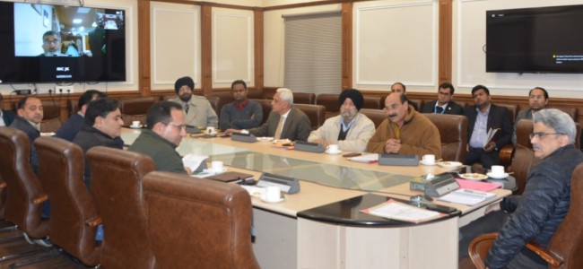 Dulloo assesses availability of petroleum derived spray oils in J&K
