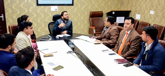 DDC Jammu solicits cooperation of NGOs for improving education sector