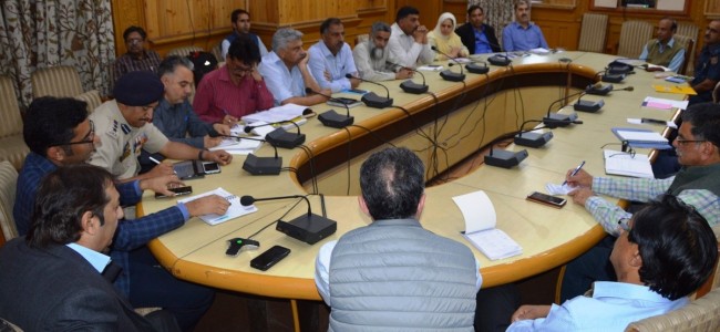 Conduct beat patrolling of Jhelum embankments regularly: Div Com to DCs Conduct beat patrolling of Jhelum embankments regularly: Div Com to DCs