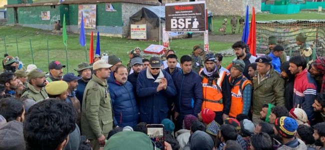 Farooq Abdullah visits Panjtarni, Baltal; reviews arrangements for Amarnath Ji Yatra Farooq Abdullah visits Panjtarni, Baltal; reviews arrangements for Amarnath Ji Yatra