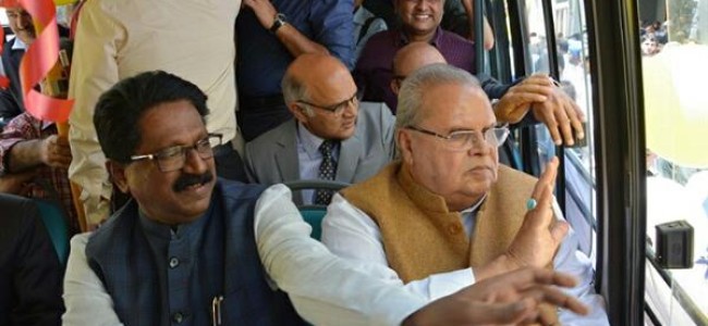 Governor, Union Minister flags off Electric Buses in Srinagar Governor, Union Minister flags off Electric Buses in Srinagar