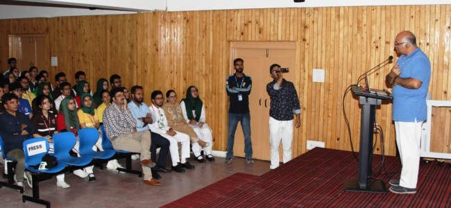 Dr Khurshid Guru delivers lecture at DPS Srinagar