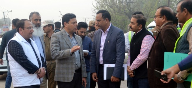 Div Com inspects work progress on Jammu-Akhnoor Road Project Div Com inspects work progress on Jammu-Akhnoor Road Project