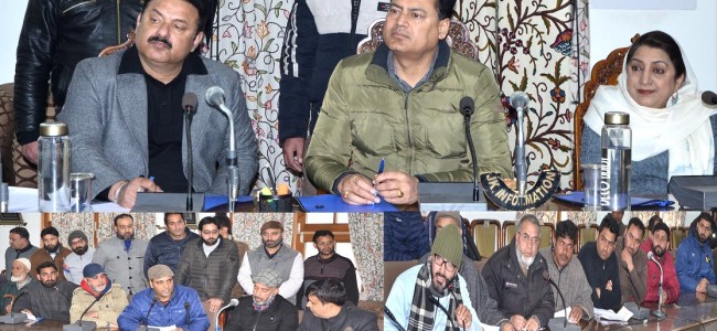 Hirdesh Kumar takes stock of public grievances at Srinagar Hirdesh Kumar takes stock of public grievances at Srinagar
