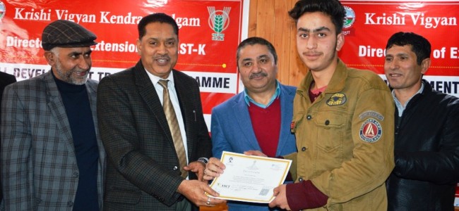 Integrated farming viable option to bolster farmer economy: VC SKUAST-K Integrated farming viable option to bolster farmer economy: VC SKUAST-K
