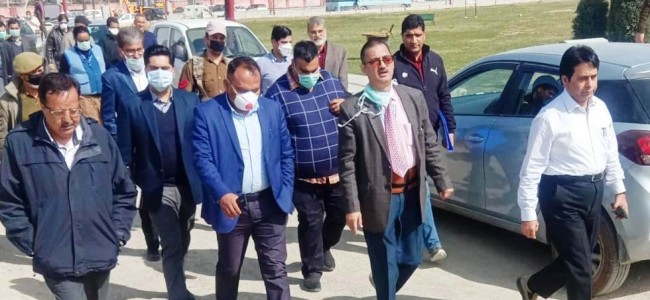 Div Com visits SKIMS Medical College, Hospital Bemina Div Com visits SKIMS Medical College, Hospital Bemina