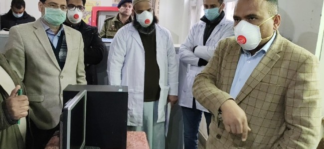 Div Com visits Bandipora, takes stock of COVID-19 control measures Div Com visits Bandipora, takes stock of COVID-19 control measures
