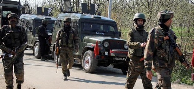 Suspected militants attack police party in Kulgam, civilain injured Suspected militants attack police party in Kulgam, civilain injured