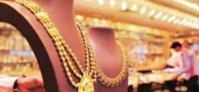 Gold falls Rs 357, silver declines Rs 532