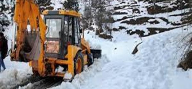 Srinagar Leh Highway closed due to fresh snowfall Srinagar Leh Highway closed due to fresh snowfall