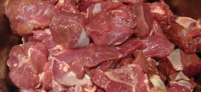 Butcher in Srinagar arrested for selling meat at Rs 600/KG