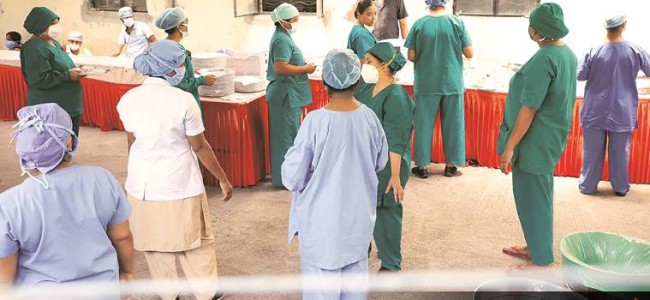 Centre issues advisory easing curbs on select shops, sending four teams to new hotspots Centre issues advisory easing curbs on select shops, sending four teams to new hotspots