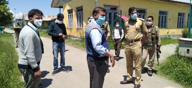 DC Kulgam visits quarantine centers DC Kulgam visits quarantine centers