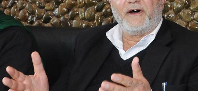 Won’t extend Kashmir Bar Association chief Abdul Qayoom’s detention beyond Aug 6, government tells SC Won’t extend Kashmir Bar Association chief Abdul Qayoom’s detention beyond Aug 6, government tells SC