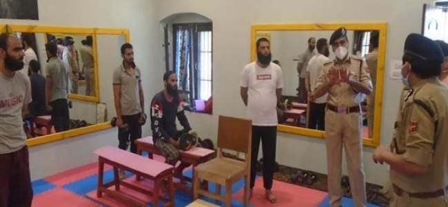 DGP, Prisons visits Central Jail Srinagar DGP, Prisons visits Central Jail Srinagar