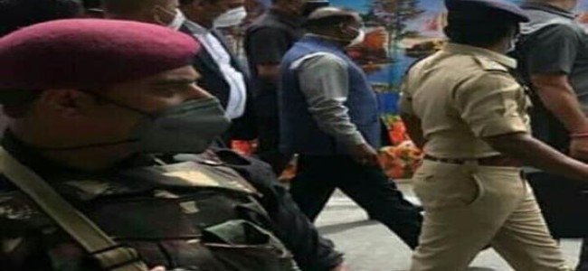 LG Murmu visits Kupwara, took stock of developmental activities, meet delegates LG Murmu visits Kupwara, took stock of developmental activities, meet delegates