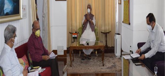 Lt Governor Sinha praises Health Workers, Frontline Corona Warriors for their unwavering efforts in fight against COVID-19 pandemic Lt Governor Sinha praises Health Workers, Frontline Corona Warriors for their unwavering efforts in fight against COVID-19 pandemic