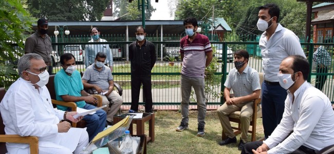 Advisor Khan stresses on timely resolution of public grievances Advisor Khan stresses on timely resolution of public grievances