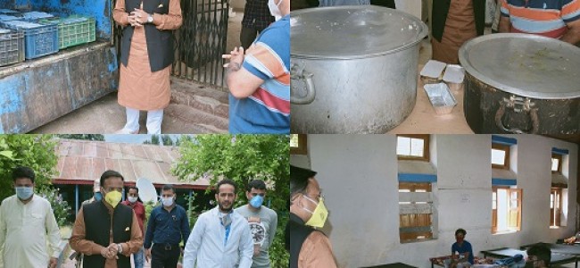DDC visits district kitchen, Quarantine Centre Doda, inspects the functioning