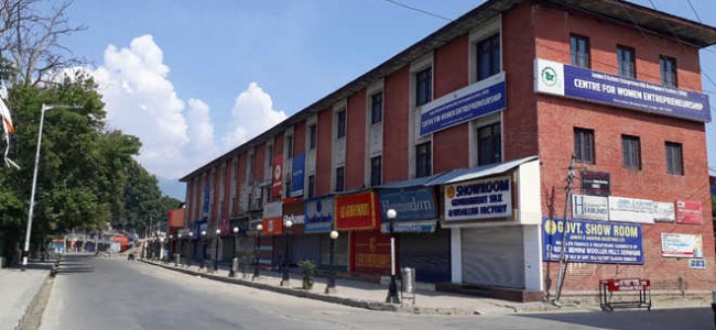 Kashmir incurred Rs 45,000 cr loss due to successive lockdowns: Report Kashmir incurred Rs 45,000 cr loss due to successive lockdowns: Report