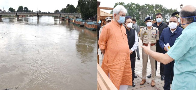 Lt Governor Sinha conducts tour of Srinagar City Lt Governor Sinha conducts tour of Srinagar City