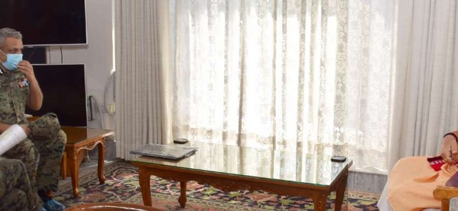 Spl DG CRPF J&K Zone meets Lt Governor Spl DG CRPF J&K Zone meets Lt Governor