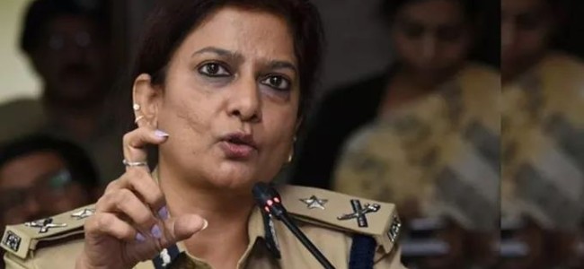 Charu Sinha appointed IG CRPF in Srinagar, first female IPS officer to take charge Charu Sinha appointed IG CRPF in Srinagar, first female IPS officer to take charge