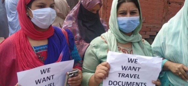 ‘Either give us rights or deport us: Pakistan ladies to Govt ‘Either give us rights or deport us: Pakistan ladies to Govt