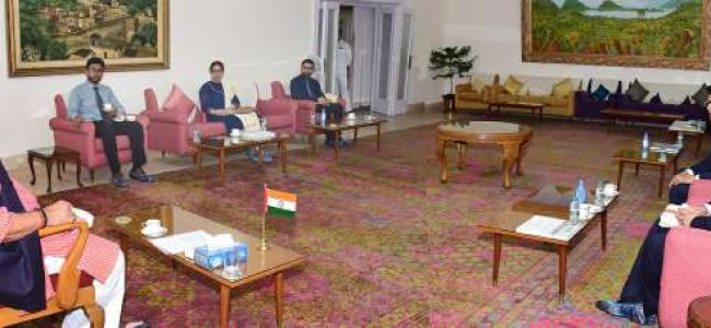 Lt Governor meets Civil Services Qualifiers Lt Governor meets Civil Services Qualifiers