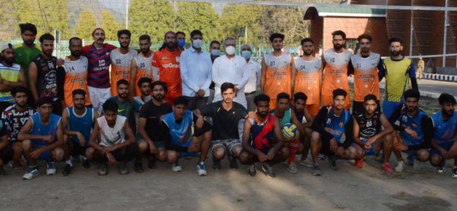 Advisor Khan takes stock of progress of works at Multipurpose Indoor Sports Hall Polo Ground Advisor Khan takes stock of progress of works at Multipurpose Indoor Sports Hall Polo Ground