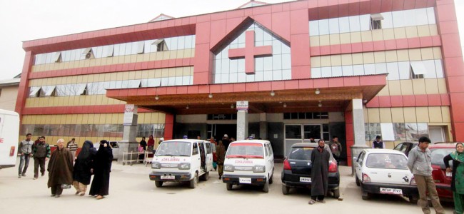 Covid-19 patients admitted in SMHS allege they left by authorities on the mercy of God Covid-19 patients admitted in SMHS allege they left by authorities on the mercy of God