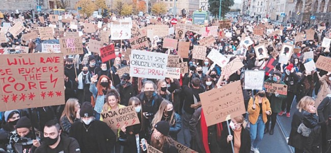 Polish women on strike, hold demos over near-total abortion ban Polish women on strike, hold demos over near-total abortion ban