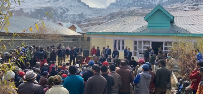 Fight against 5 August decisions taken by New Delhi last year to continue: Omar Abdullah in Drass Fight against 5 August decisions taken by New Delhi last year to continue: Omar Abdullah in Drass