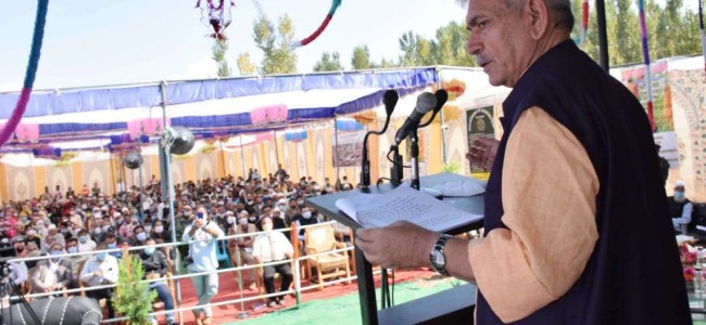 ‘Violence, killings of innocents should be condemned; whether it’s the killings of common people or security forces, we can’t be selective in condemning violence’: Lt Governor ‘Violence, killings of innocents should be condemned; whether it’s the killings of common people or security forces, we can’t be selective in condemning violence’: Lt Governor