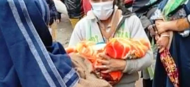 Woman delivers baby outside hospital after being denied entry in north Kashmir Woman delivers baby outside hospital after being denied entry in north Kashmir