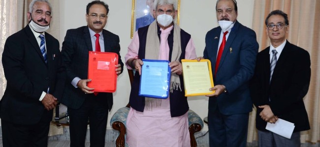 Former ministers, ex-legislators, public deputations call on Lt Governor Former ministers, ex-legislators, public deputations call on Lt Governor