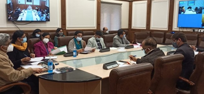 Dulloo reviews PMDP projects in health sector