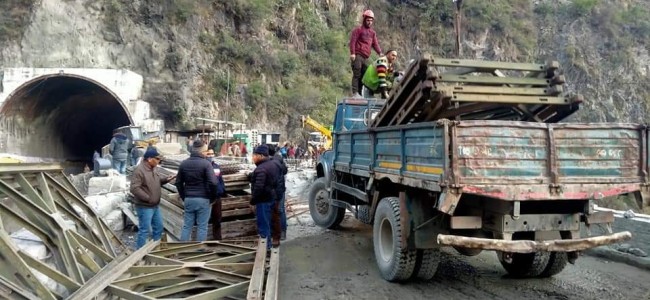 Traffic restored on Jammu-Srinagar NH as BRO completes work on Bailey bridge Traffic restored on Jammu-Srinagar NH as BRO completes work on Bailey bridge