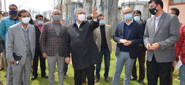 Advisor Khan meets fruit growers, other Public Delegations at Sopore Advisor Khan meets fruit growers, other Public Delegations at Sopore