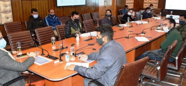 Sarita Chauhan reviews functioning of Labour Department in Kashmir Sarita Chauhan reviews functioning of Labour Department in Kashmir