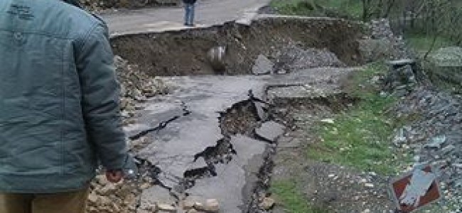Heavy rains damage houses on the highlands of Budgam district