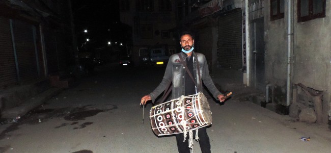 ‘Sahar Khan’: The Ramazan drummers of Kashmir back in action ‘Sahar Khan’: The Ramazan drummers of Kashmir back in action