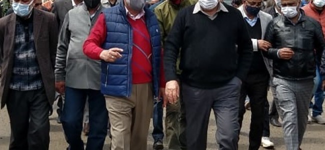 Parimpora Fruit Mandi to be developed, renovated on modern lines: Advisor Farooq Khan Parimpora Fruit Mandi to be developed, renovated on modern lines: Advisor Farooq Khan