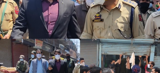DC Srinagar inspects City markets, takes stock of implementation of Covid-19 SoPs, Sec. 144 DC Srinagar inspects City markets, takes stock of implementation of Covid-19 SoPs, Sec. 144