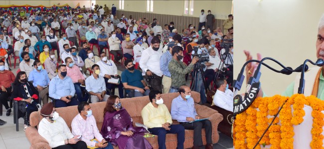 Lt Governor visits Hiranagar; takes part in the ongoing ‘Block Diwas’ Lt Governor visits Hiranagar; takes part in the ongoing ‘Block Diwas’