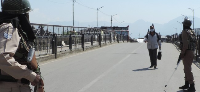 Strict restrictions continue in Kashmir as COVID curfew extended till Thursday Strict restrictions continue in Kashmir as COVID curfew extended till Thursday